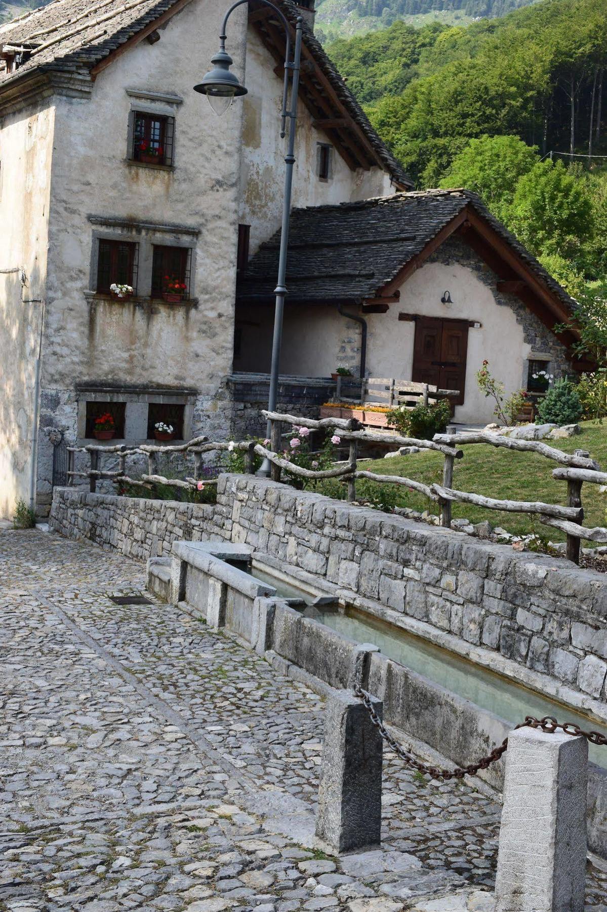 Albergo Canella Fuipiano Valle Imagna Exterior photo